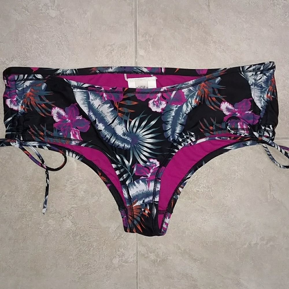 🆕 Women's / Juniors Roxy bikini bottom NEW